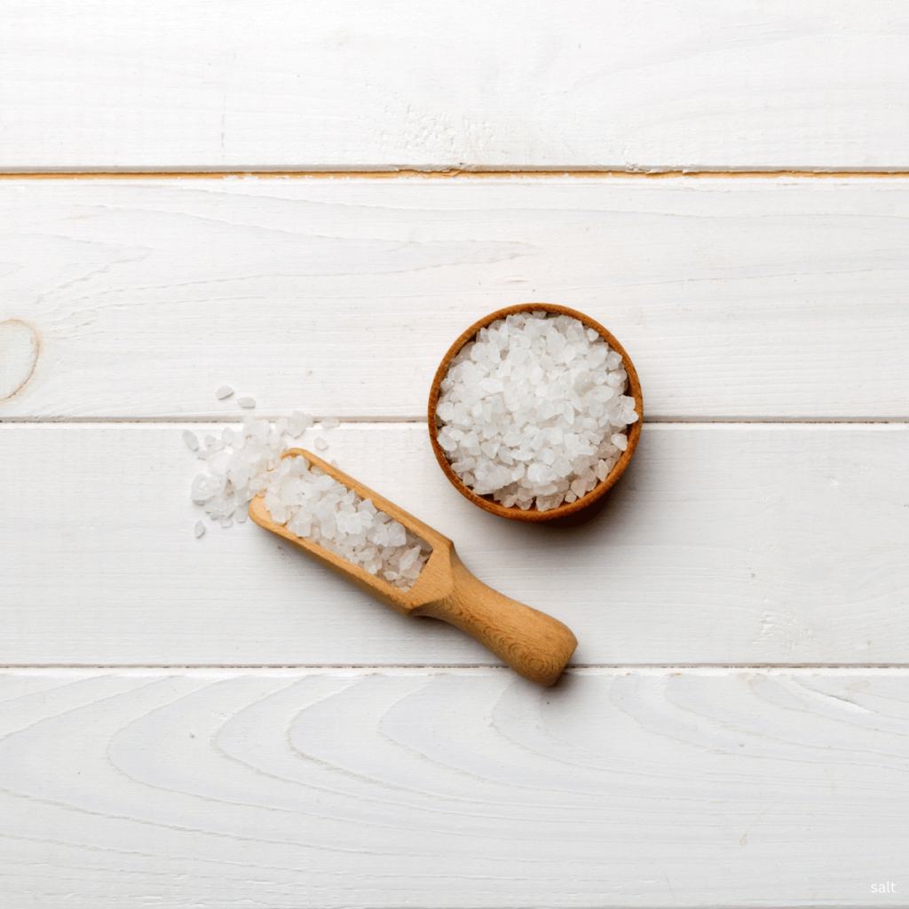 Magnesium flakes in bowl and spoon