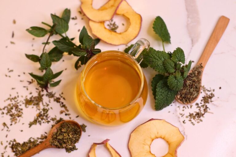 apple mint and lemon balm tea