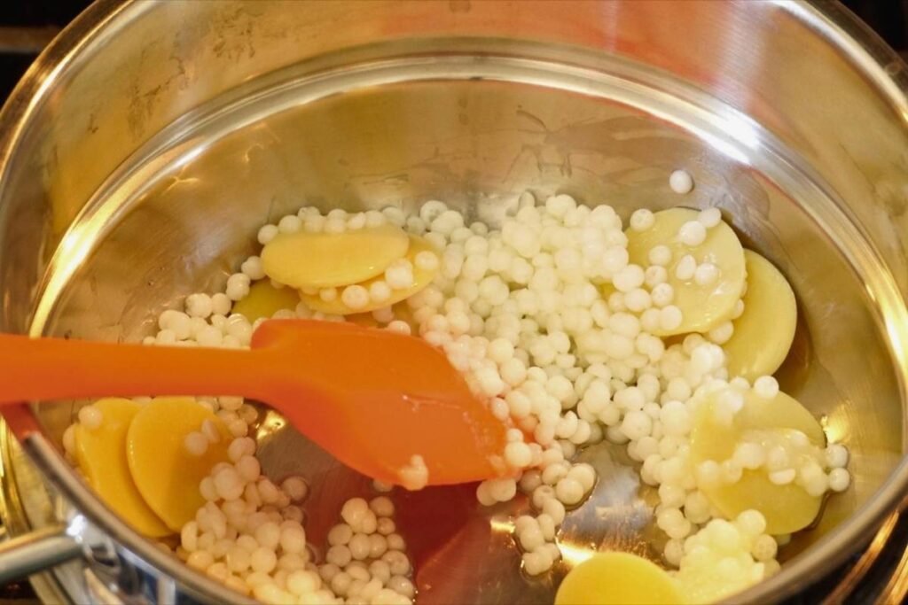 conditoner hair bars ingredients in double boiler